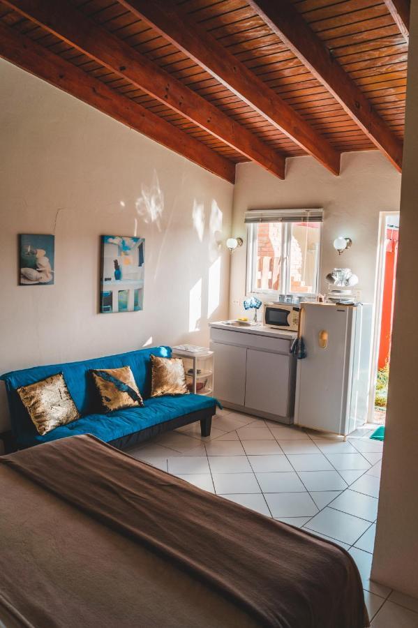 Courtesy Apartments Aruba Ораньестад Экстерьер фото